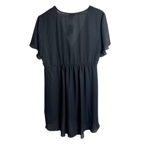 TORRID SHORT SLEEVE BLACK WOMEN PLUS SIZE 0 OR LARGE FRONT KNOT BLOUSE NEW - Picture 3 of 4